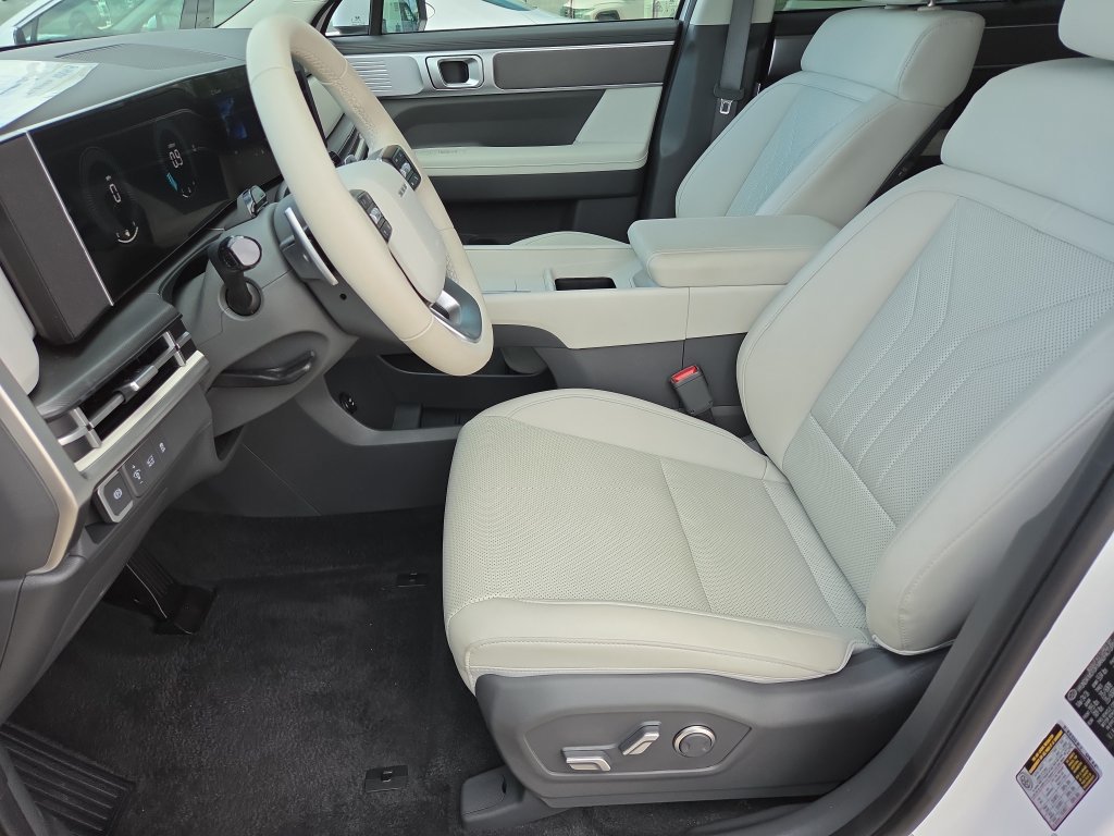 New 2026 Hyundai Santa Fe SEL FWD image 11