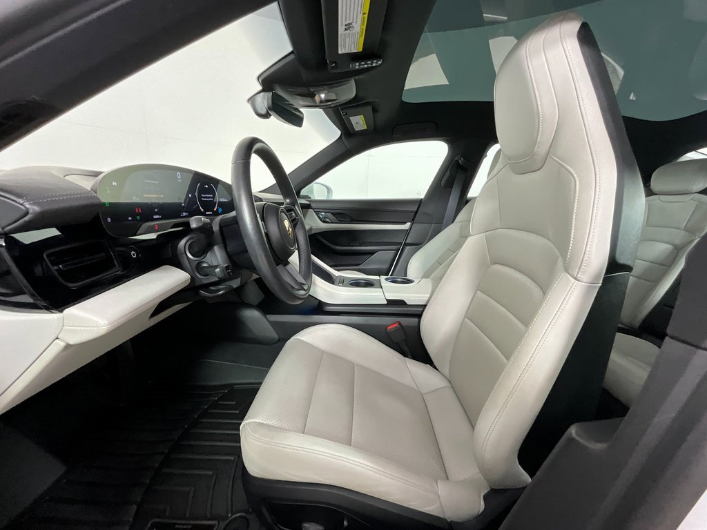 Used 2020 Porsche Taycan 4S image 16