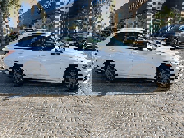 New 2026 Hyundai Elantra Blue image 5