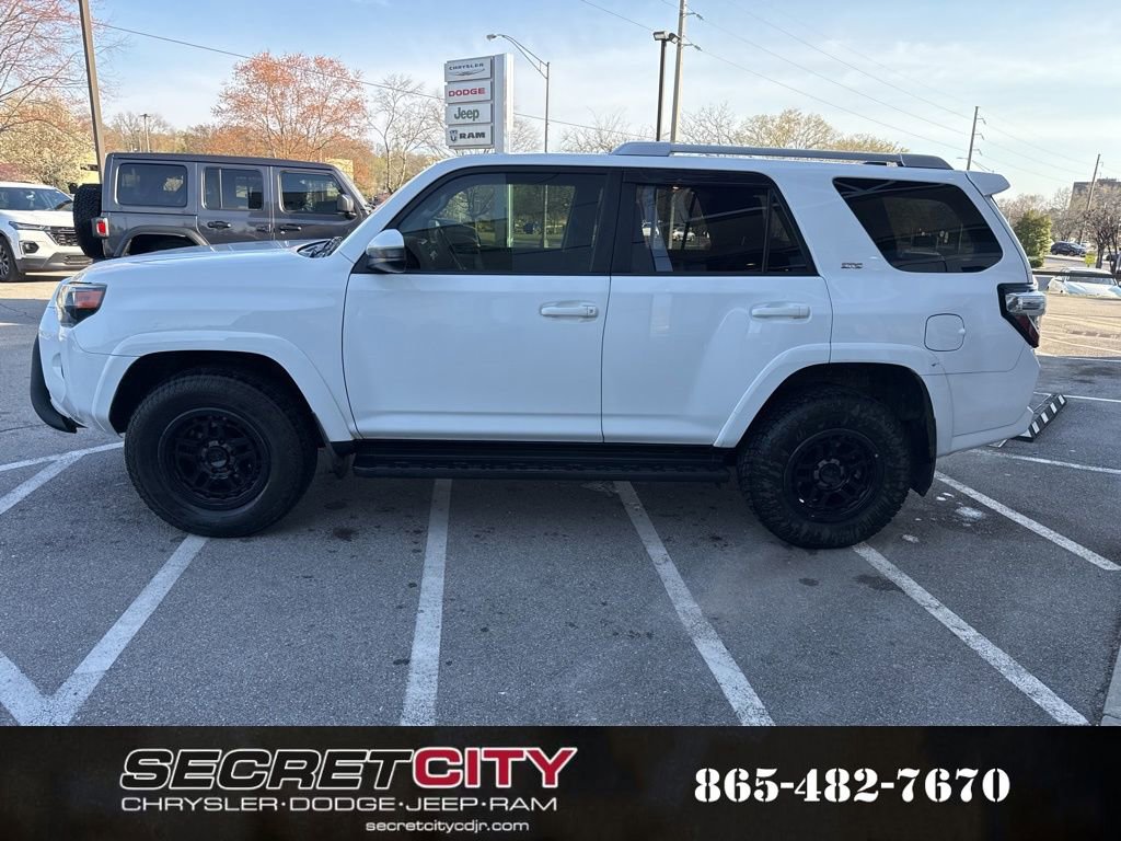Used 2018 Toyota 4Runner SR5 image 4