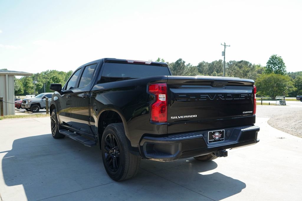 Used 2024 Chevrolet Silverado 1500 Custom RWD image 4