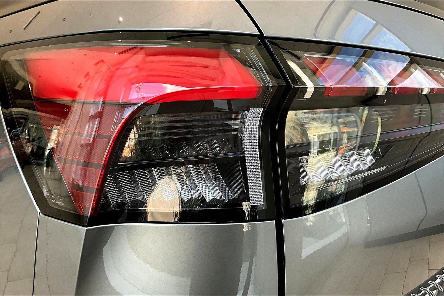 New 2026 INFINITI QX80 4WD image 35