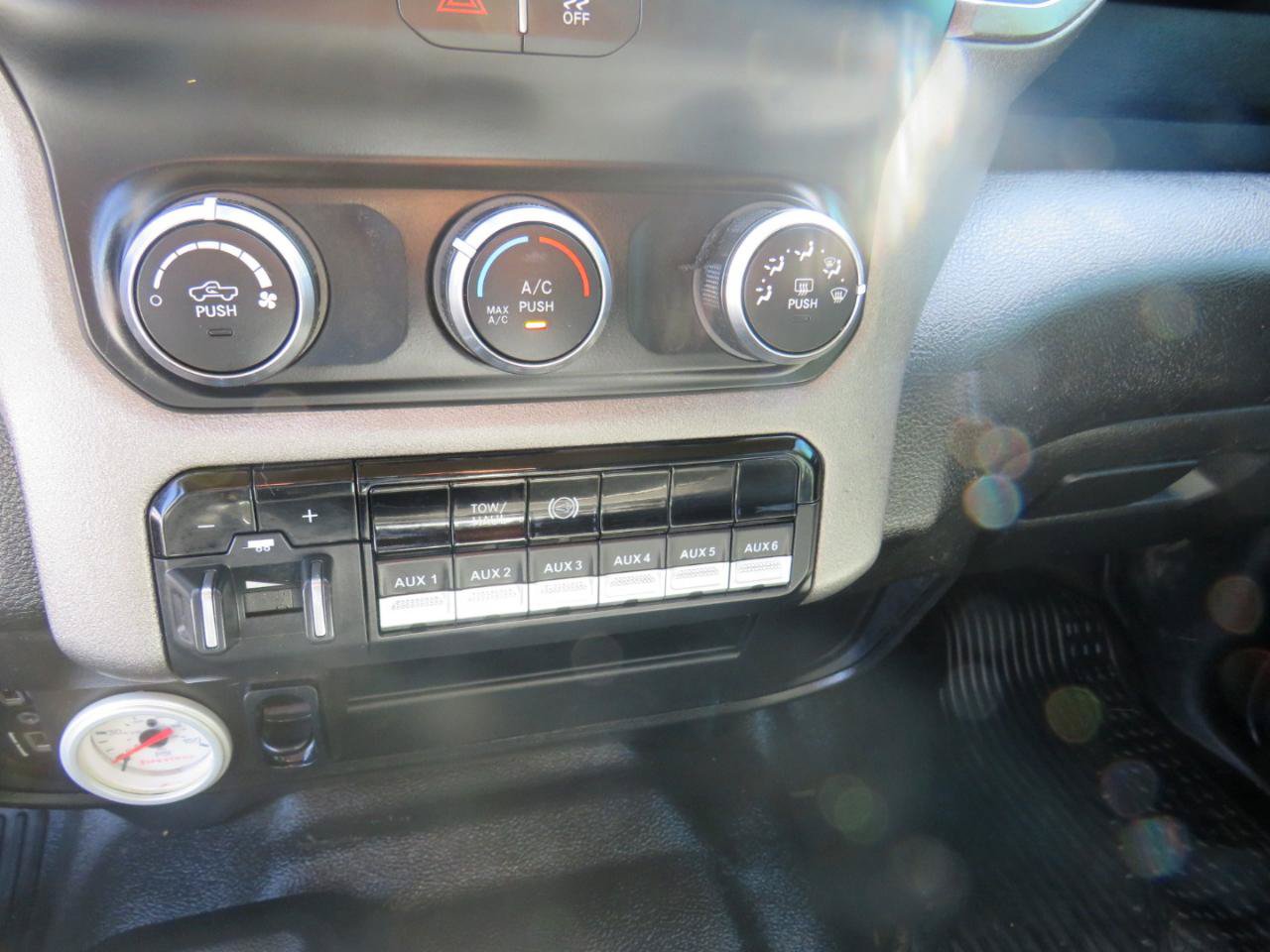 Used 2019 RAM 3500 Tradesman w/ Chrome Appearance Group AWD/4WD image 20
