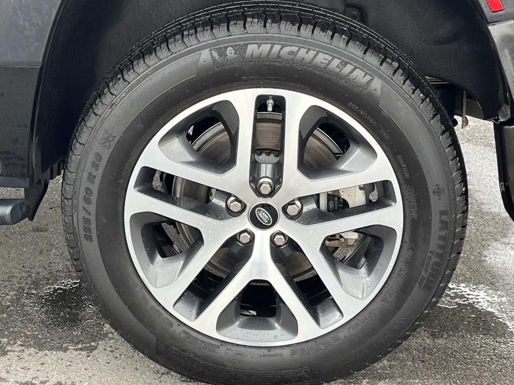 Used 2021 Land Rover Defender 110 X-Dynamic HSE image 13