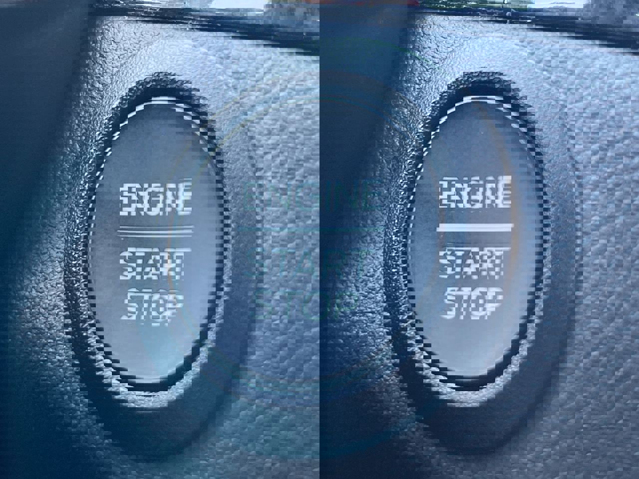 Used 2025 Ford Escape ST-Line w/ Equipment Group 301A image 15