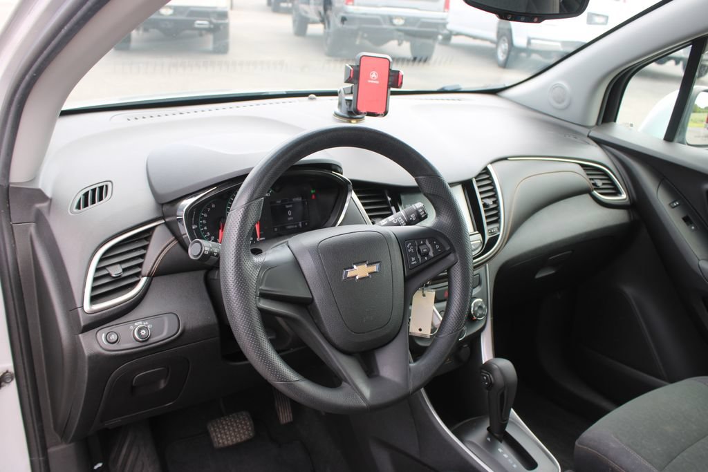 Used 2017 Chevrolet Trax LS FWD image 21