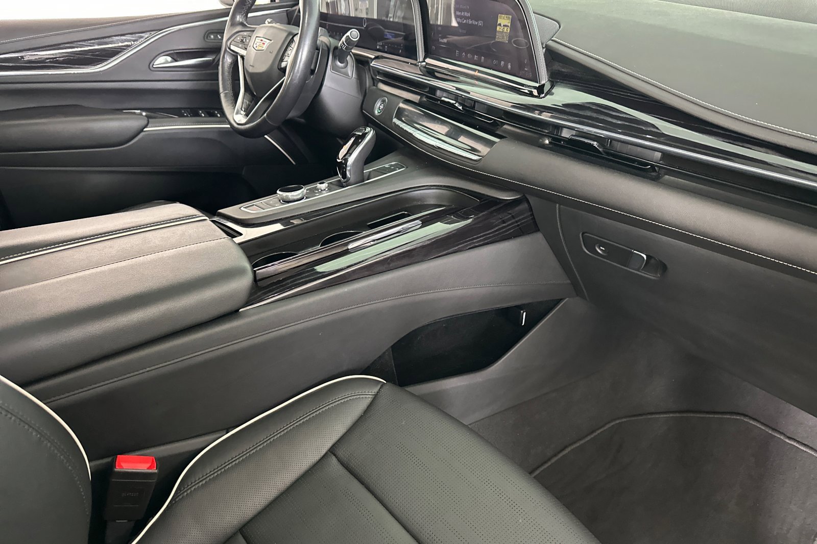 Used 2021 Cadillac Escalade Sport w/ Driver Assist Tech Package image 16