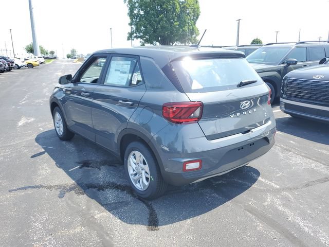 New 2026 Hyundai Venue SE FWD image 3