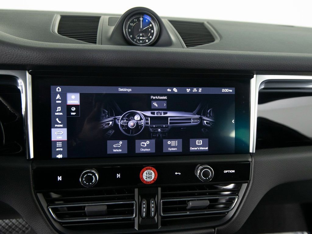 Certified 2025 Porsche Macan image 26