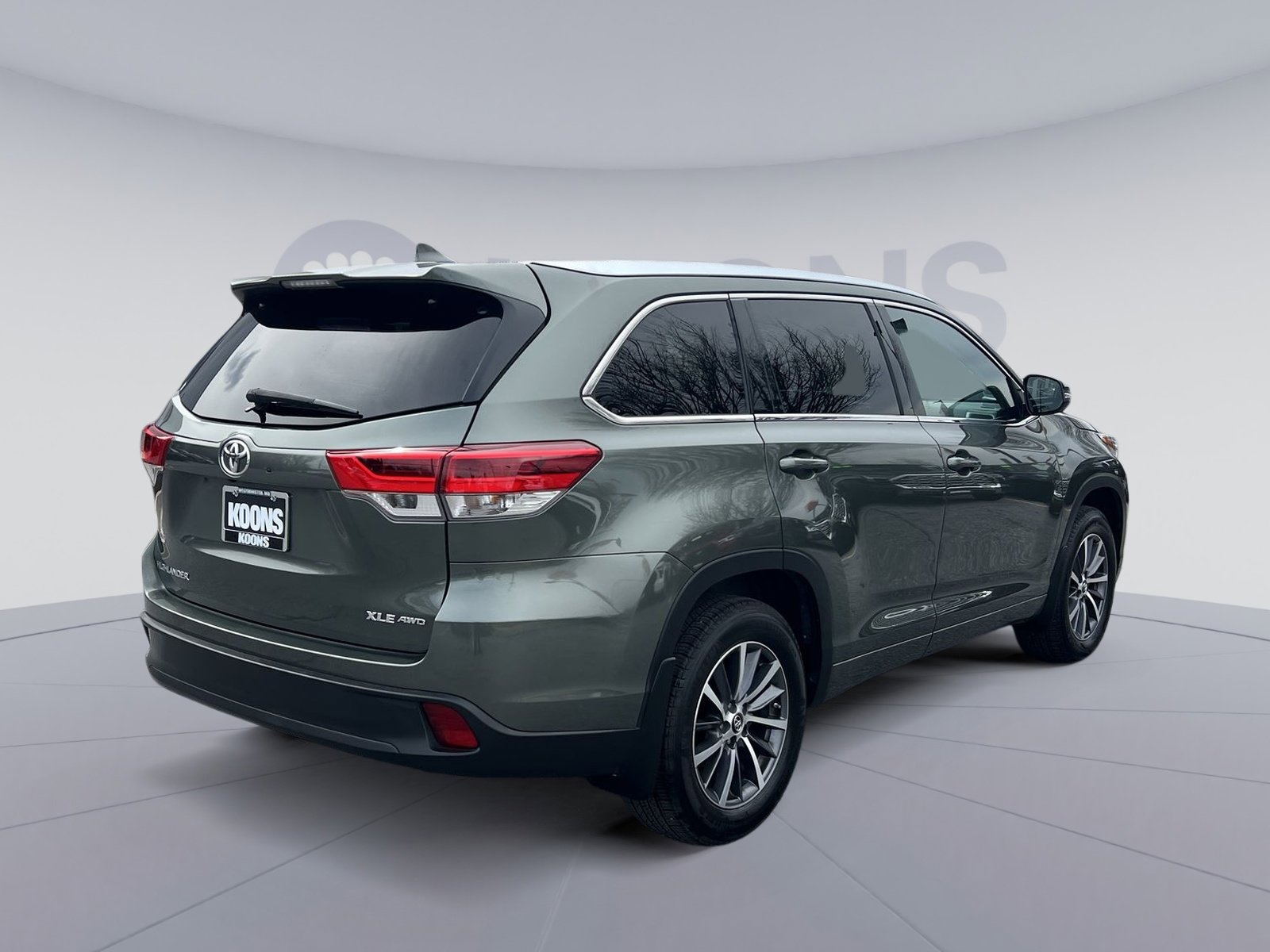 Used 2017 Toyota Highlander XLE image 7