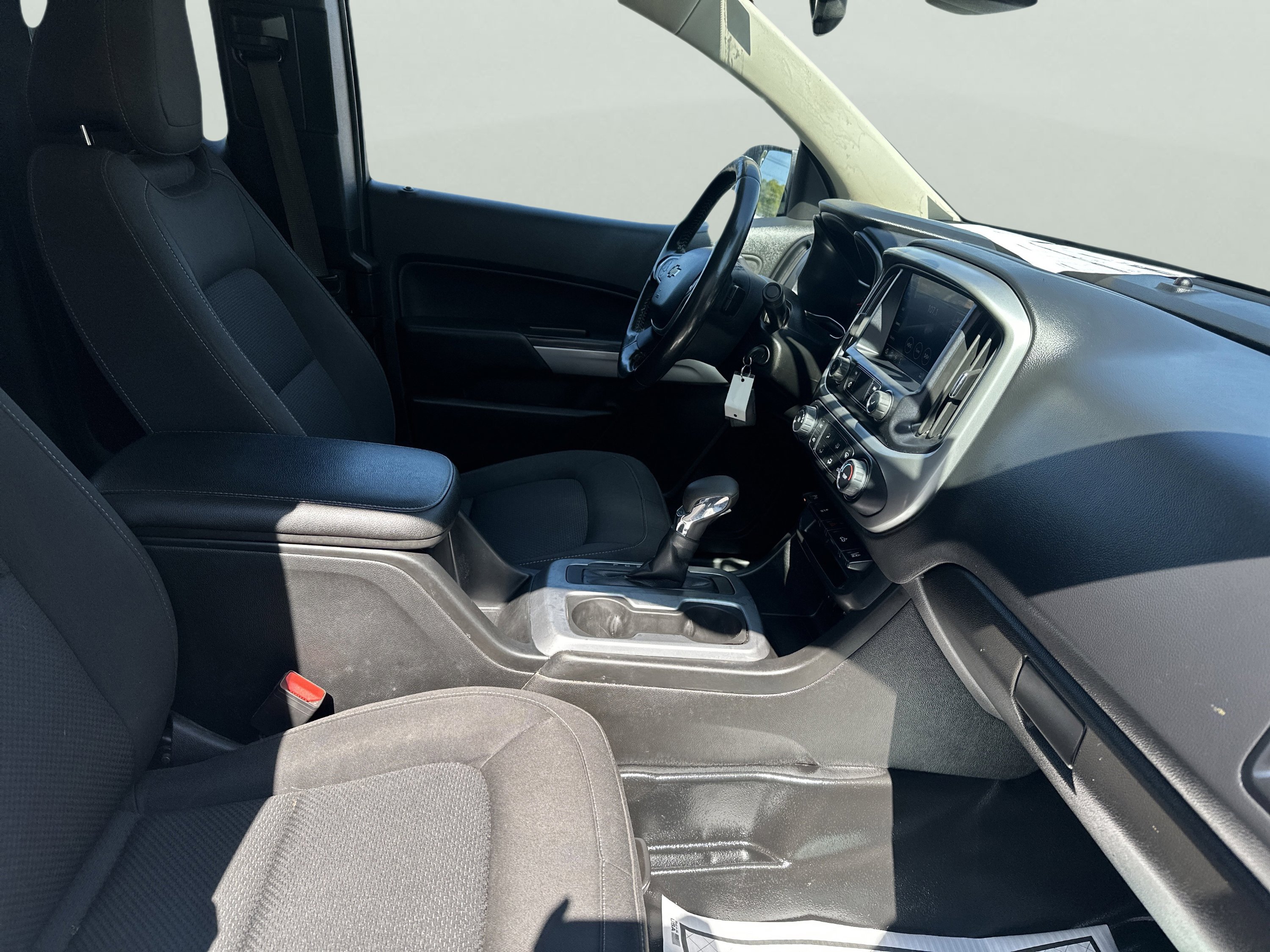 Used 2022 Chevrolet Colorado LT w/ Fleet Safety Package image 19