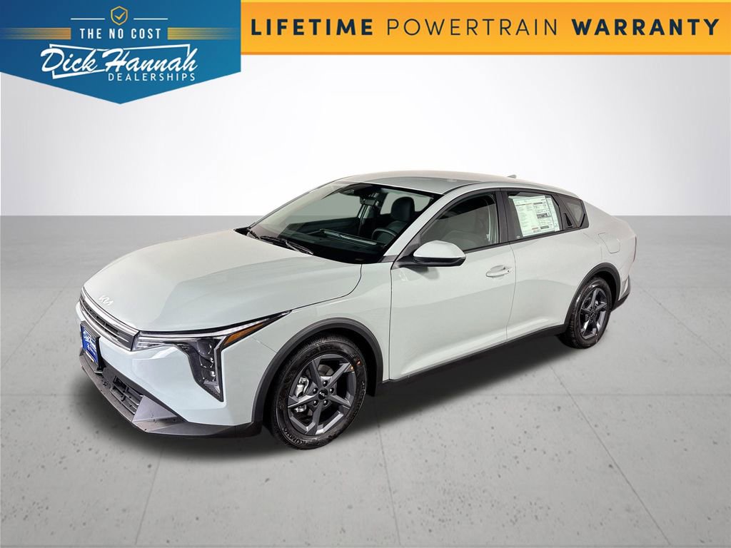 New 2025 Kia K4 LXS