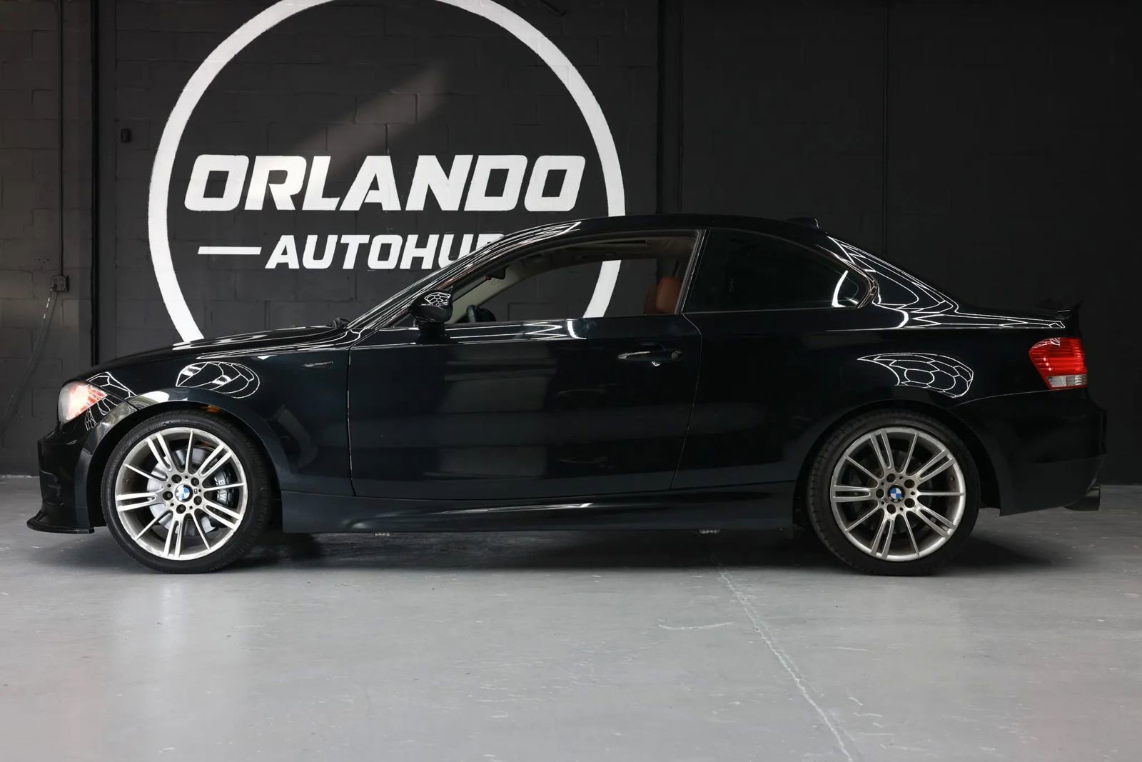 Used 2009 BMW 135i Coupe w/ Sport Pkg RWD image 3