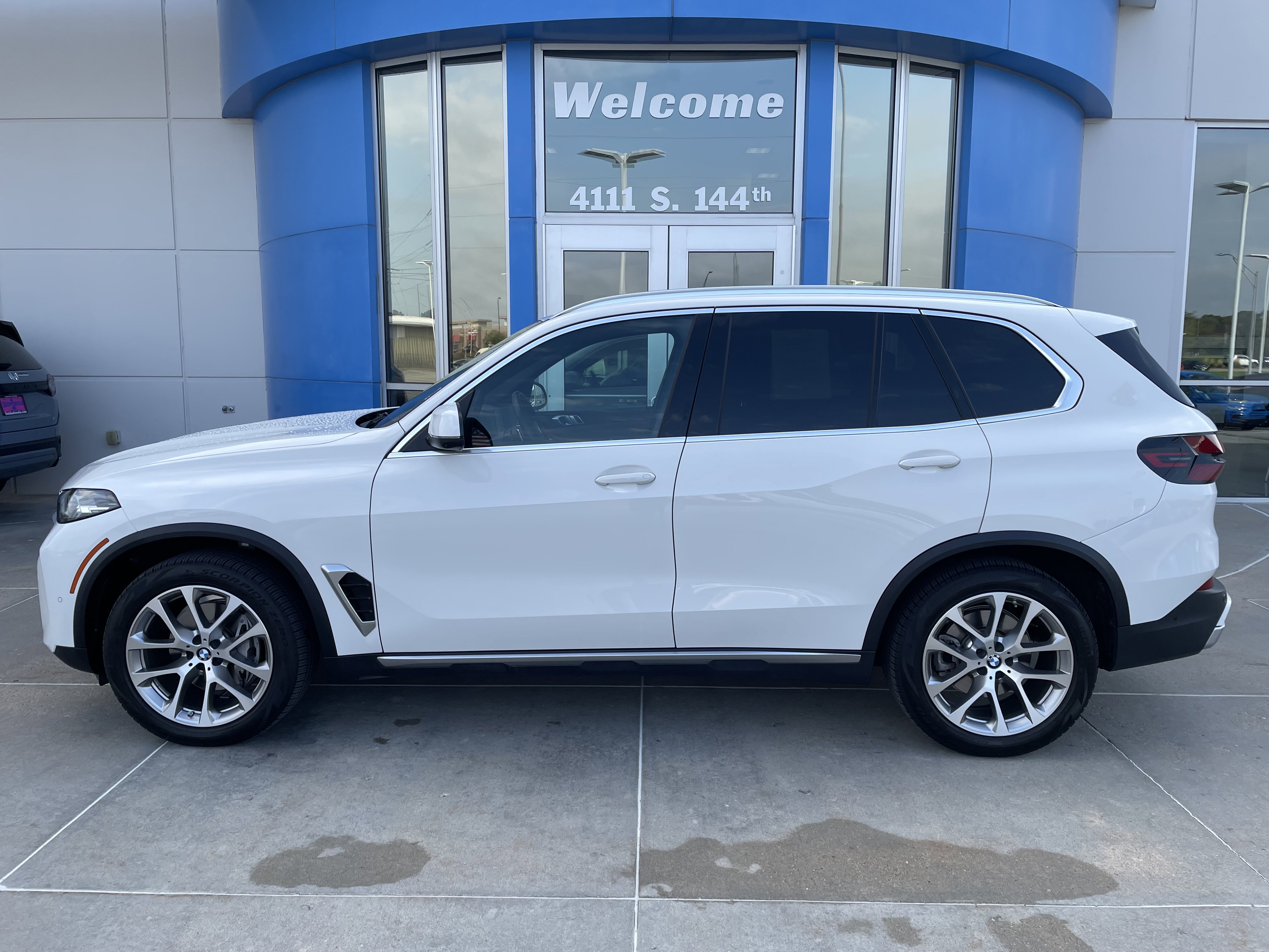 Used 2024 BMW X5 xDrive40i w/ Parking Assistance Package