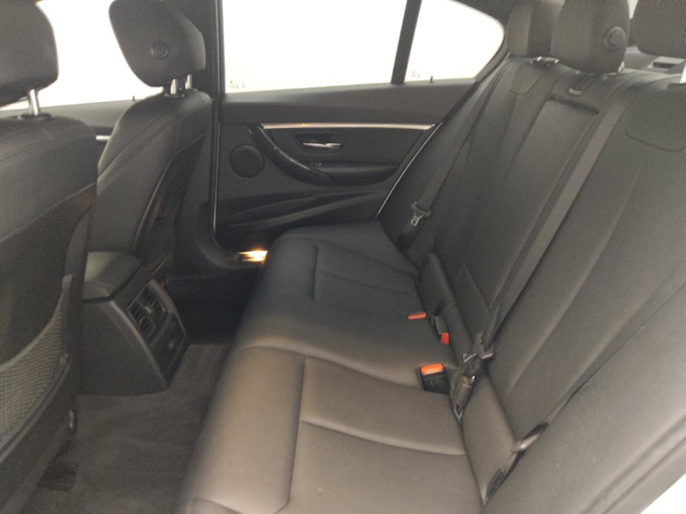 Used 2017 BMW 330i Sedan w/ Driver Assistance Package RWD image 18