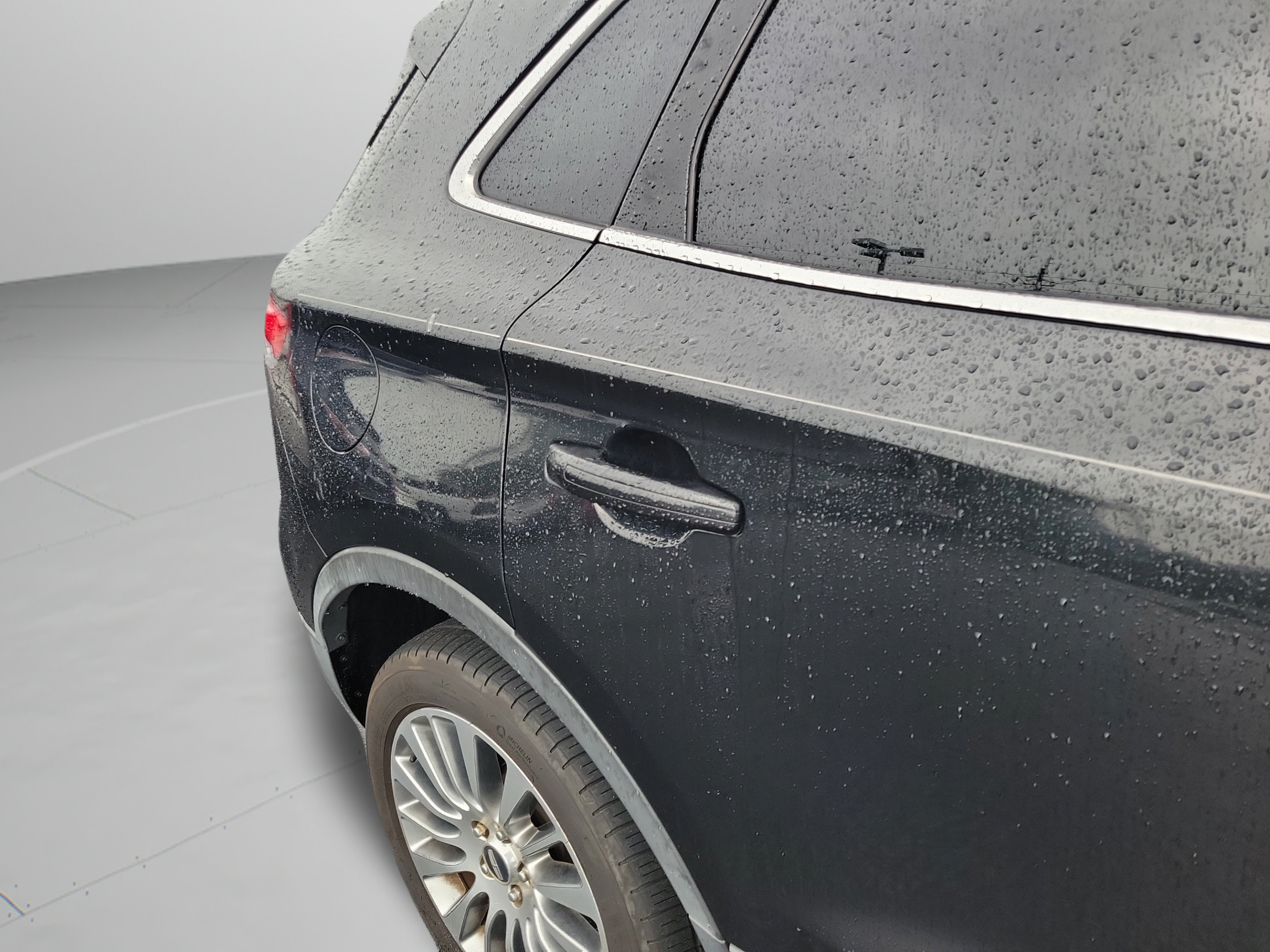 Used 2015 Lincoln MKC FWD w/ Equipment Group 102A Reserve image 18