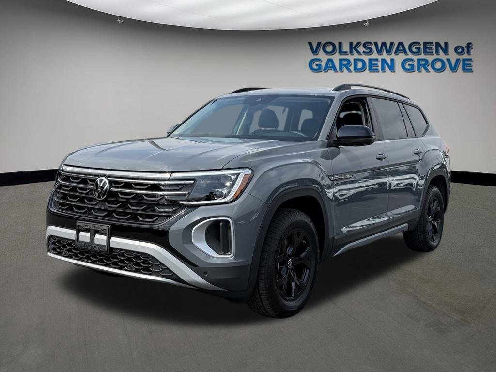 New 2025 Volkswagen Atlas Peak Edition SE image 5