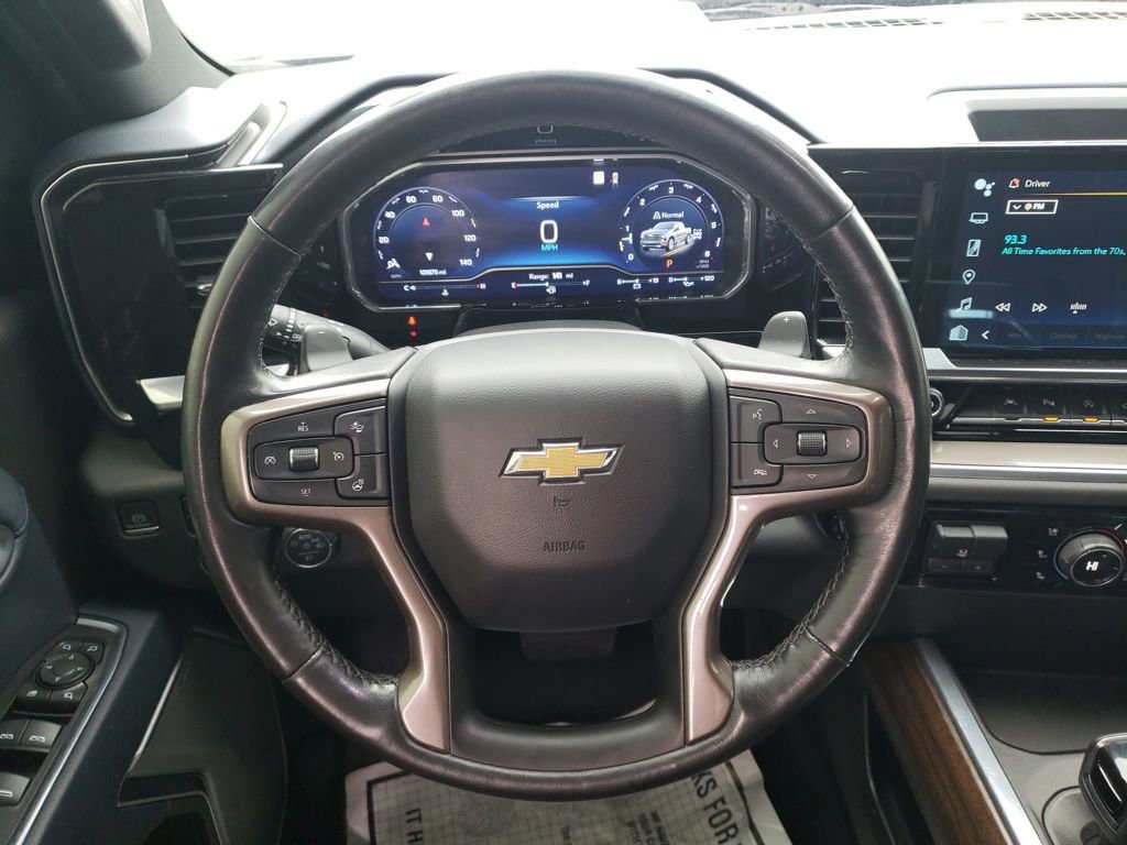 Used 2022 Chevrolet Silverado 1500 High Country w/ Technology Package image 15