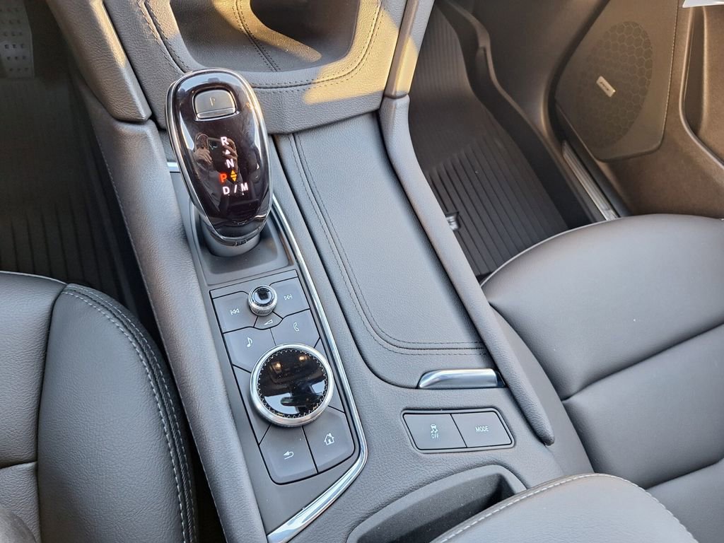 New 2026 Cadillac XT5 Luxury w/ LPO, Floor Liner Package image 13