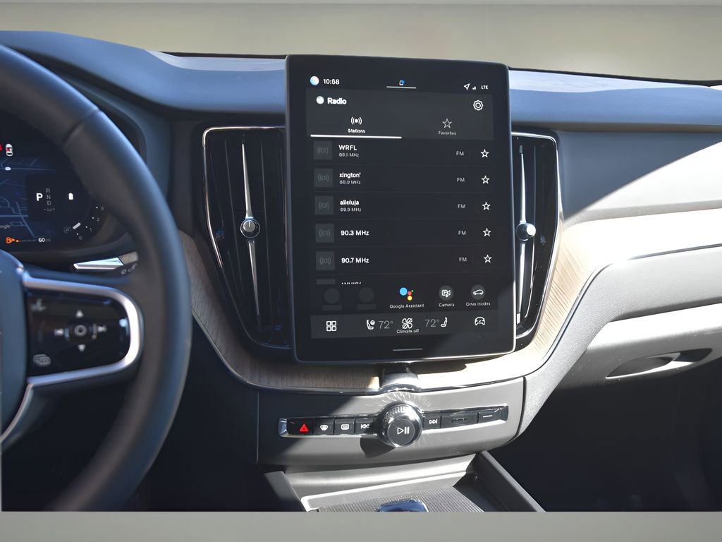 New 2026 Volvo XC60 B5 Plus w/ Protection Package Premier image 19