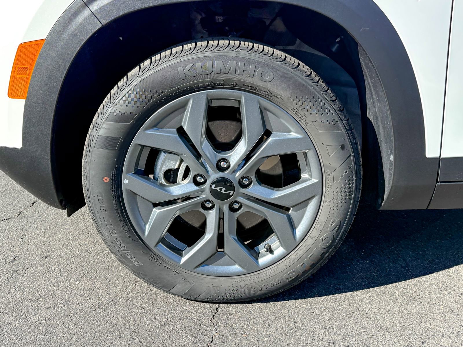 Certified 2025 Kia Seltos LX AWD/4WD image 11