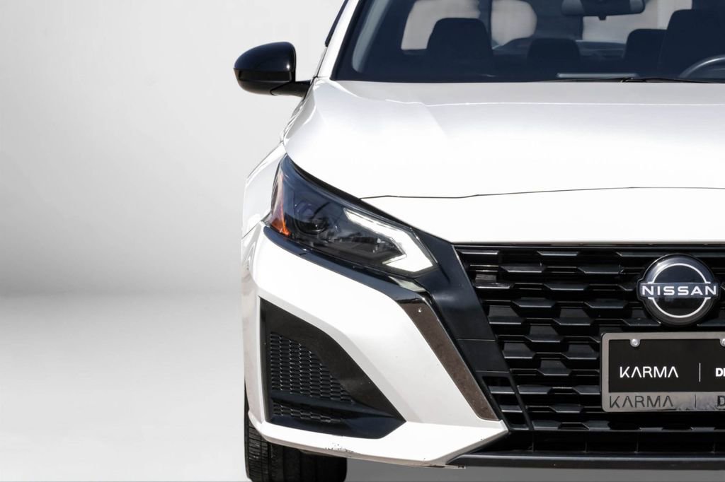 Used 2023 Nissan Altima 2.5 SR image 43