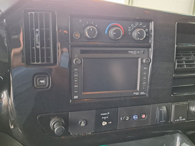 Used 2015 Chevrolet Express 2500 RWD image 14