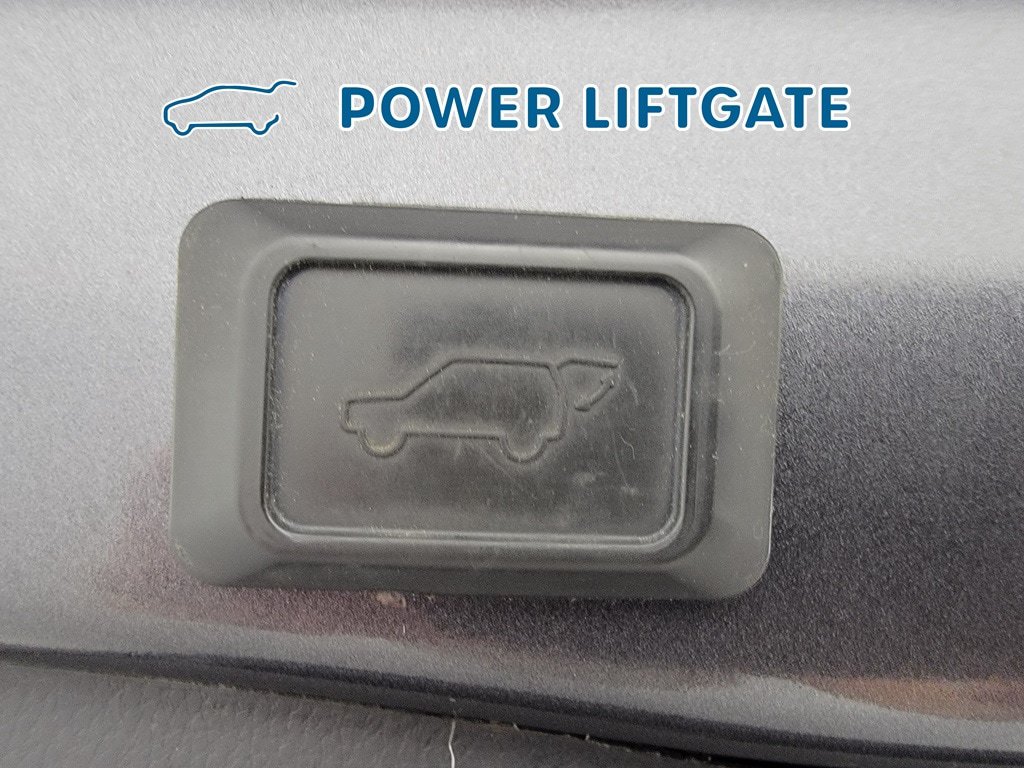 Used 2022 Toyota RAV4 XLE w/ Convenience Package FWD image 29