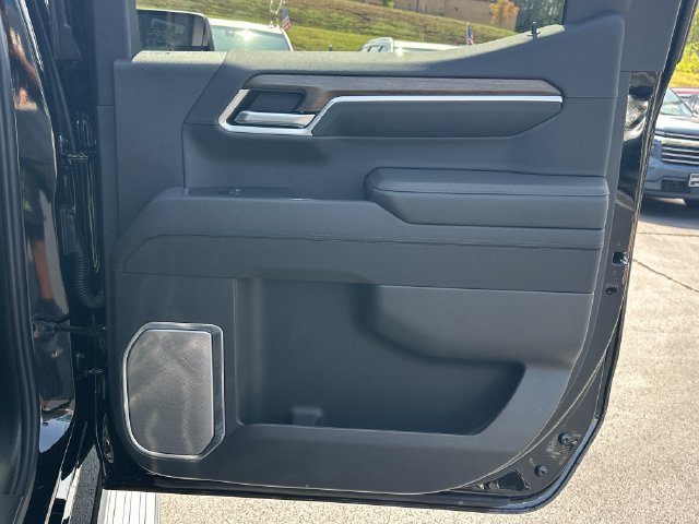 New 2026 Chevrolet Silverado 1500 High Country AWD/4WD image 16