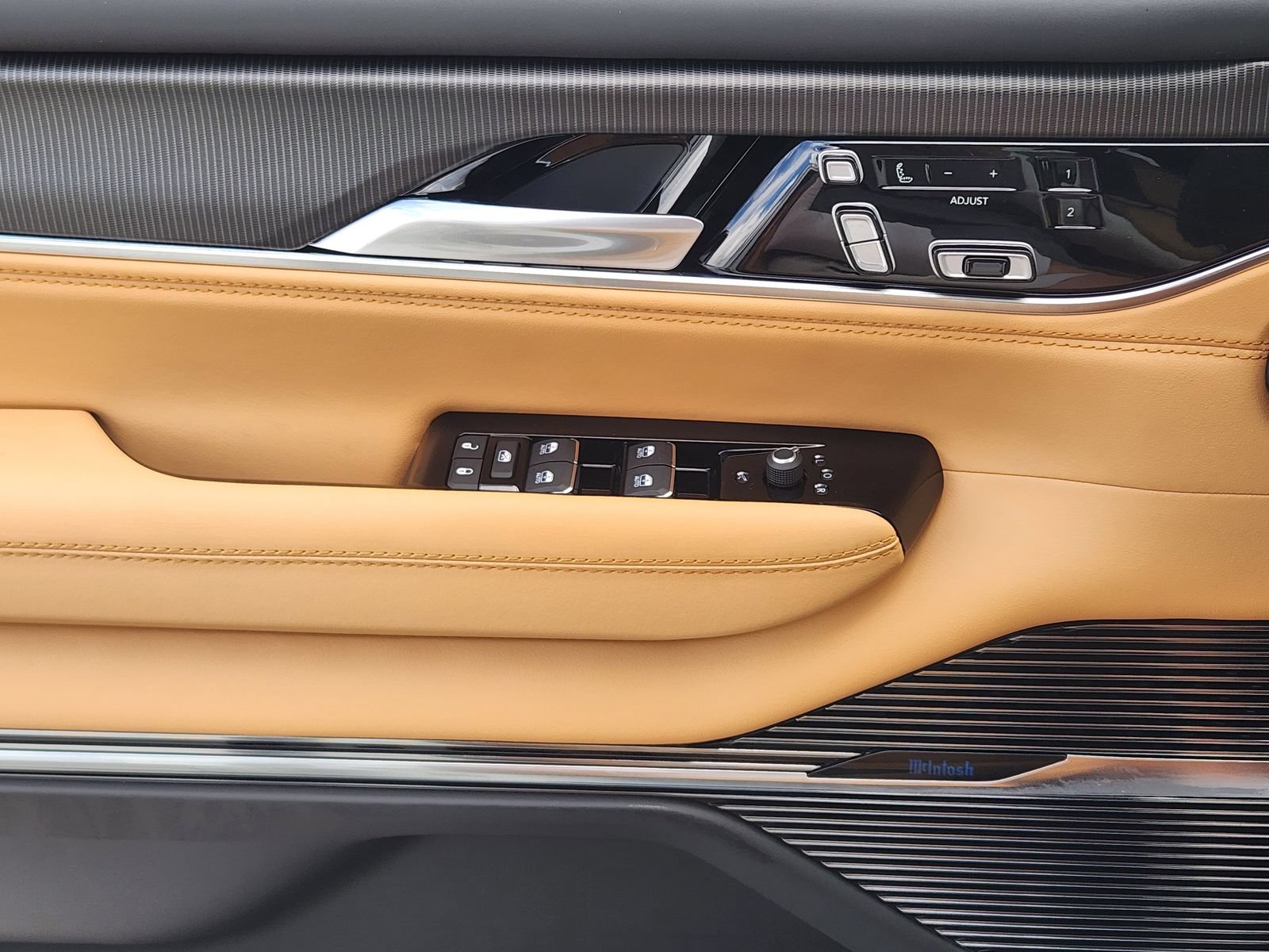 New 2026 Jeep Grand Wagoneer L Summit AWD/4WD image 21