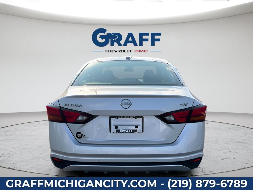 Used 2024 Nissan Altima 2.5 SV FWD image 4