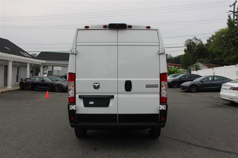 Used 2024 RAM ProMaster 2500 w/ Safety Group image 7
