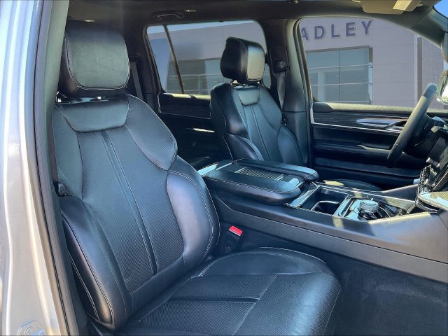 Used 2022 Jeep Wagoneer Series II w/ Premium Group I AWD/4WD image 32