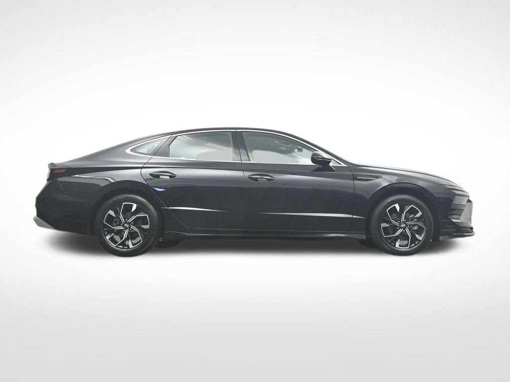 Used 2025 Hyundai Sonata SEL FWD image 42