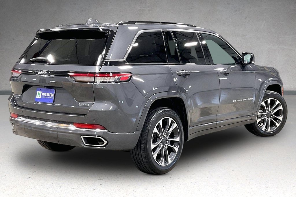 Used 2022 Jeep Grand Cherokee Overland AWD/4WD image 7
