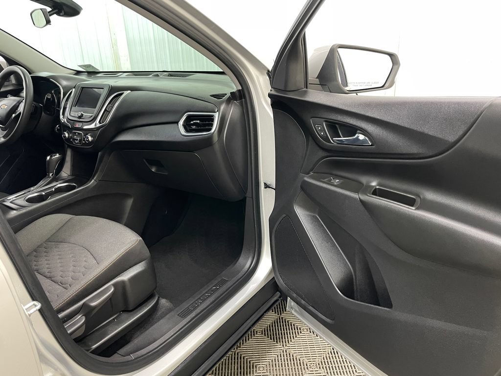 Used 2020 Chevrolet Equinox LT FWD image 32