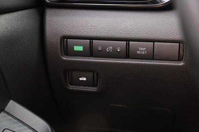 Used 2024 Nissan Sentra SV FWD image 18