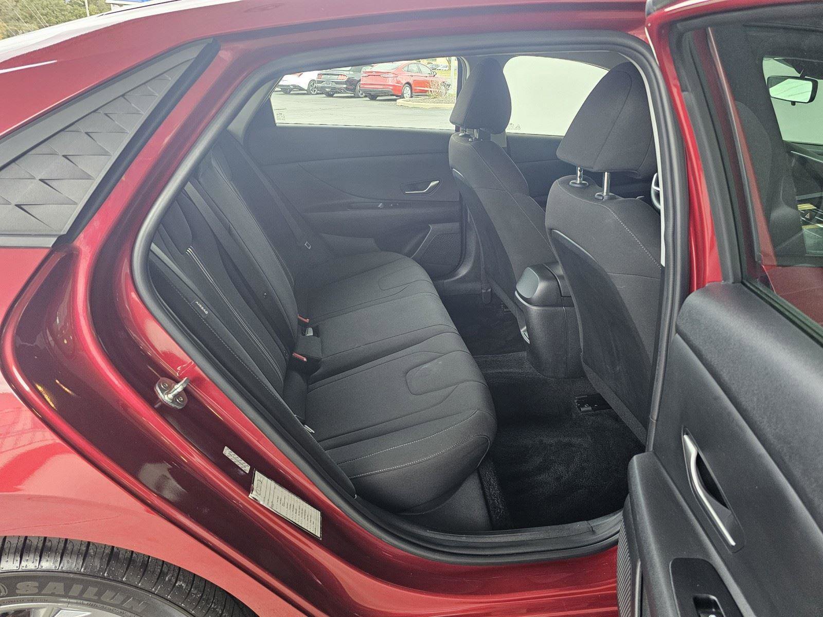 Used 2024 Hyundai Elantra SEL image 24