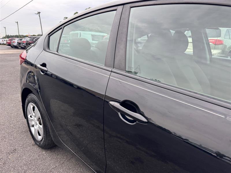 Used 2018 Kia Forte LX image 21