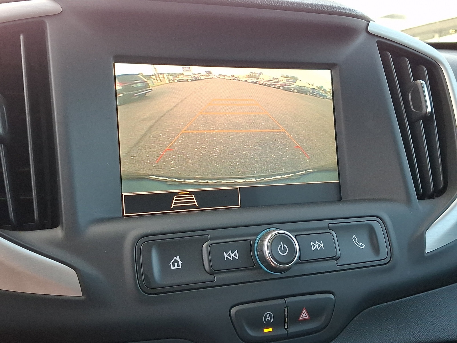 Certified 2022 GMC Terrain SLE w/ Driver Convenience Package FWD image 19