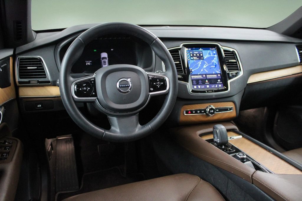 Certified 2023 Volvo XC90 B6 Plus AWD/4WD image 17