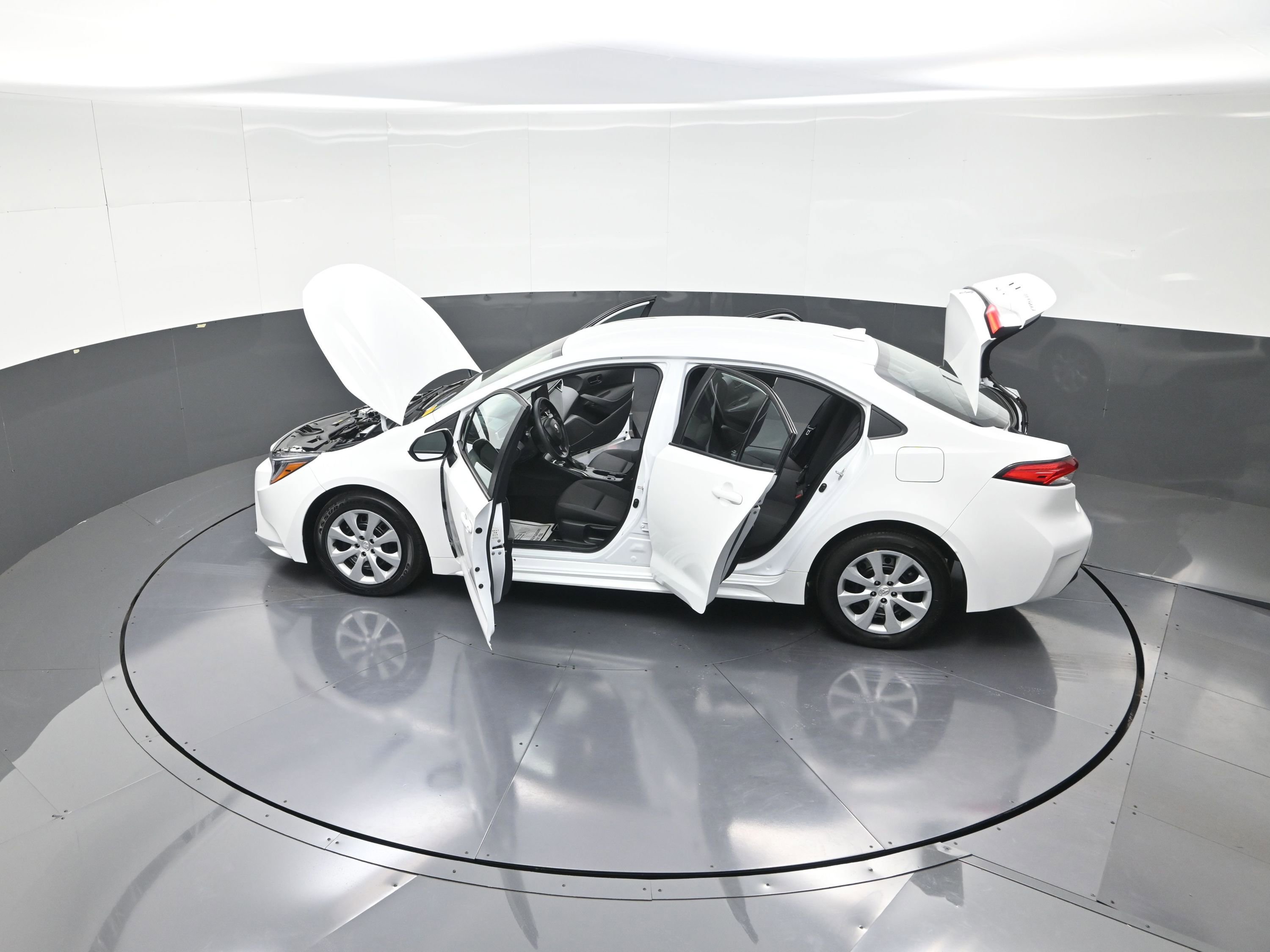 Used 2023 Toyota Corolla LE image 15