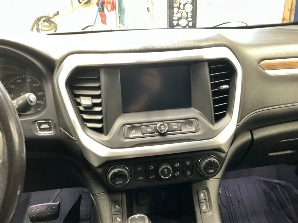 Used 2018 GMC Acadia SLE w/ LPO, Floor Liner Package image 18
