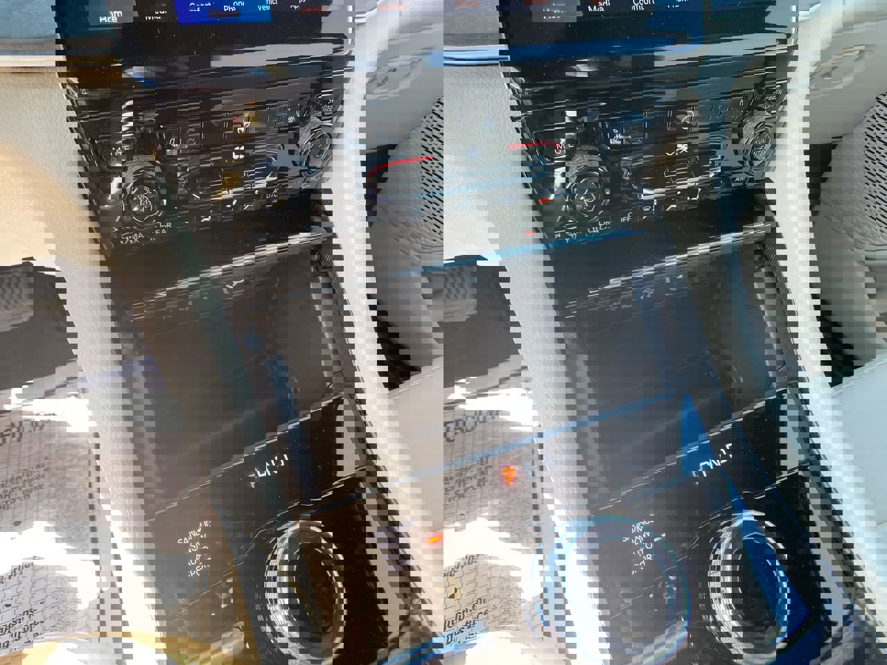 Used 2024 Jeep Grand Cherokee Limited w/ Trailer Tow Package image 19