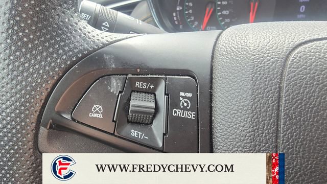 Used 2020 Chevrolet Trax LT FWD image 23