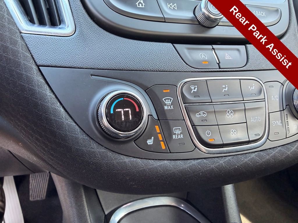 Used 2021 Chevrolet Malibu LT image 24