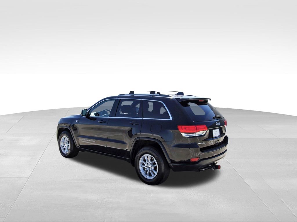 Used 2018 Jeep Grand Cherokee Laredo image 3