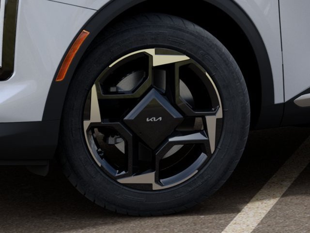 New 2026 Kia Sportage EX FWD image 9