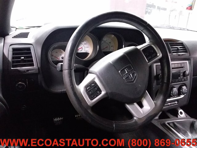 Used 2011 Dodge Challenger R/T RWD image 9