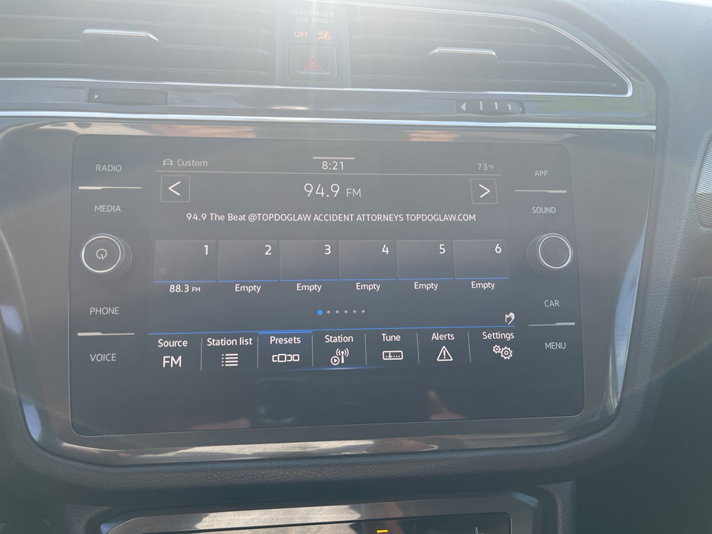 Used 2022 Volkswagen Tiguan SE image 23